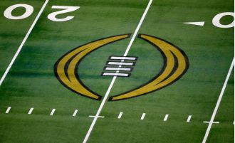 Oregon leads in CFP rankings as Alabama joins projected group, replacing Miami.