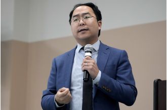 Temporary NJ senator will resign to allow Andy Kim to take office.