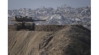 Australia has made a major change in policy, calling for Israel to withdraw from occupied territories.