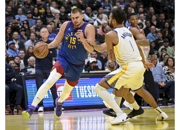 Nikola Jokic and the Nuggets overcome an 11-point deficit to defeat the Warriors.