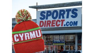 Sports Direct is being ridiculed for unintentionally misspelling words on their winter hats.