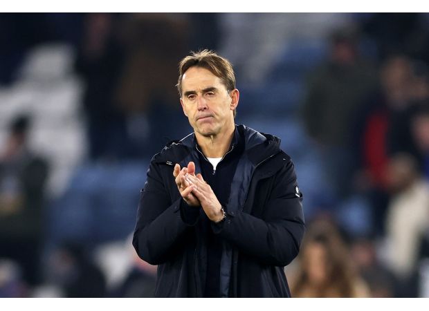 West Ham is considering firing its £35m star after a dispute with manager Julen Lopetegui.