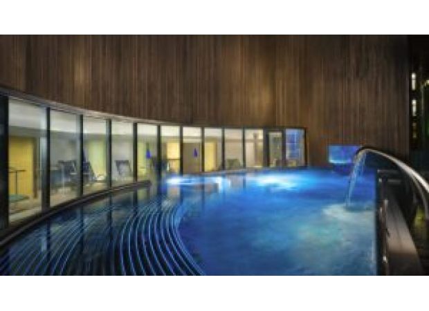 A review of the luxurious spa afternoon tea experience at The Sheraton Grand in Edinburgh.