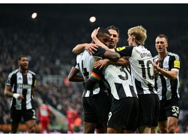 Jamie Carragher is furious with a Liverpool player's performance during their draw against Newcastle.