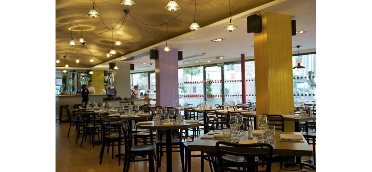 A scathing review of Gregg Wallace's restaurant, calling it a disaster.