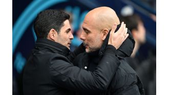 Ex-Arsenal and Man City player predicts outcome of Premier League title race.