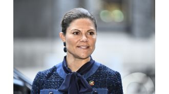 Police have taken a man into custody near a Swedish Princess' residence after he was found with handcuffs, tape, and a fake gun.