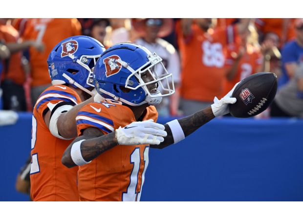 The Jaguars have acquired Josh Reynolds from the Broncos, according to a source.