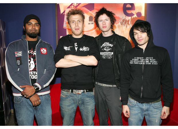 US rock band cancels entire tour in Australia, fans disappointed.