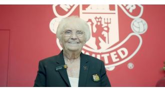 Manchester United has sadly announced the passing of beloved club legend Kath Phipps, who died at the age of 85.