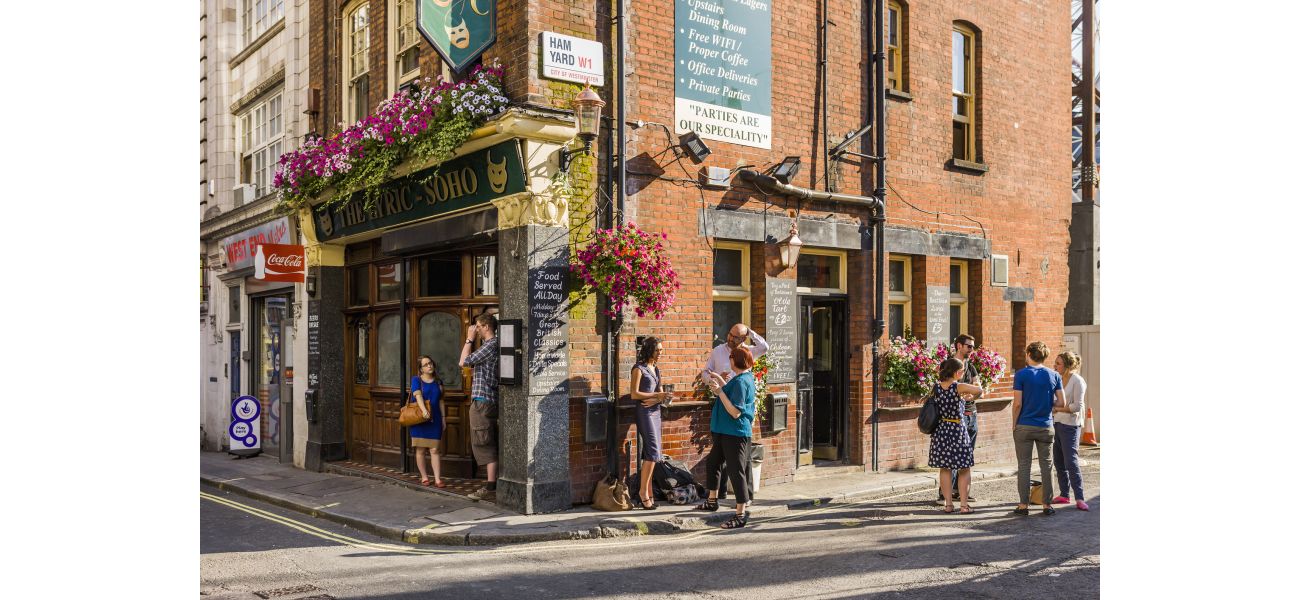 Many Londoners have purchased a home based on the proximity of a pub, with 40% doing so.