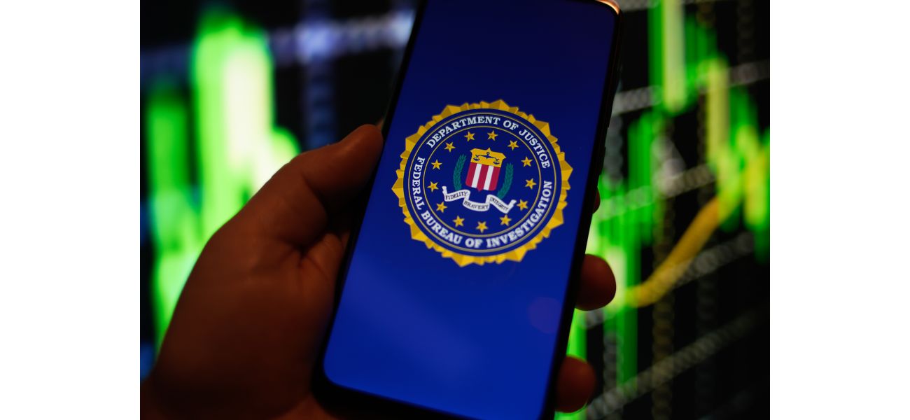 FBI warns people to stop texting on iPhones and Android devices immediately.