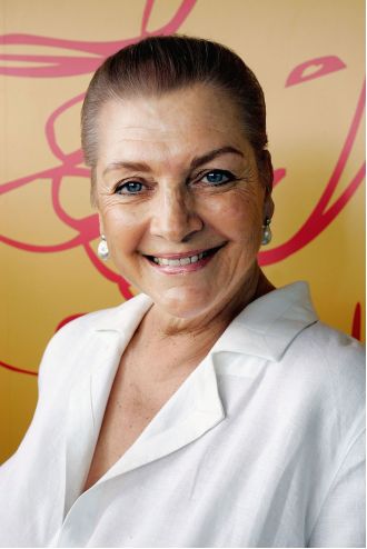 Iconic Australian fashion and television personality, Maggie Tabberer, has passed away at the age of 87.