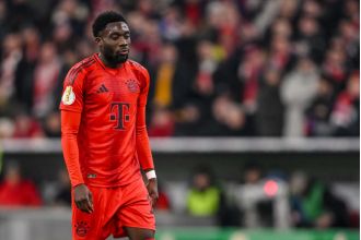 Man United plans to hold talks in January to acquire Bayern Munich's player Alphonso Davies.