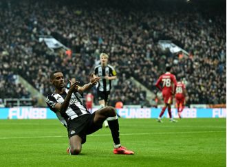 Newcastle manager Eddie Howe addresses concerns about transfers and rumors about Alexander Isak joining the team.