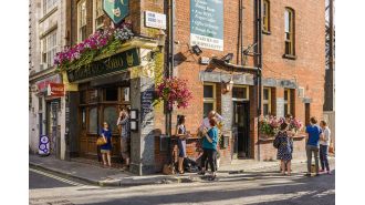 Many Londoners have purchased a home based on the proximity of a pub, with 40% doing so.