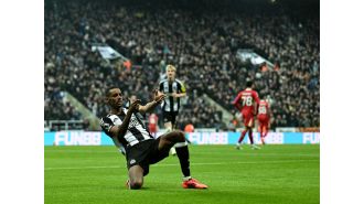 Newcastle manager Eddie Howe addresses concerns about transfers and rumors about Alexander Isak joining the team.