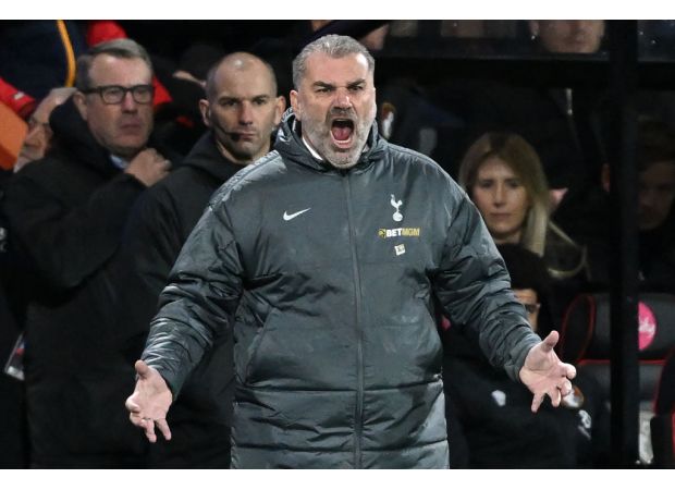 Former Tottenham player predicts Tottenham will fire Ange Postecoglou and explains the reasoning behind it.