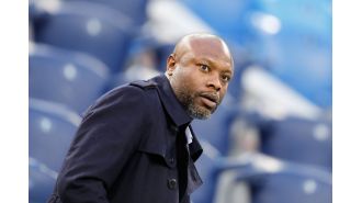 Ex-player William Gallas says his old team won't win the Premier League next season.