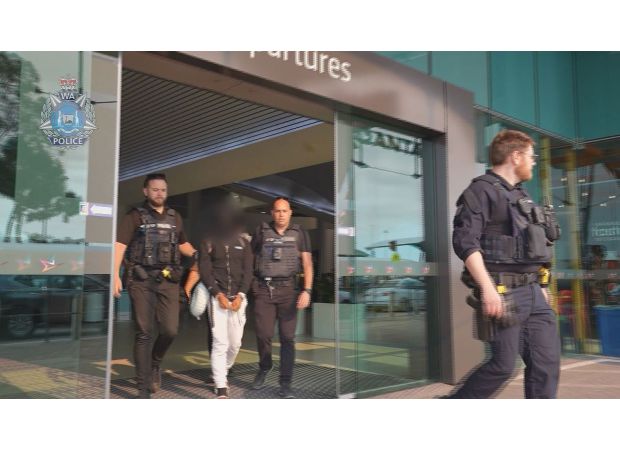 Australians lose thousands in phishing scam