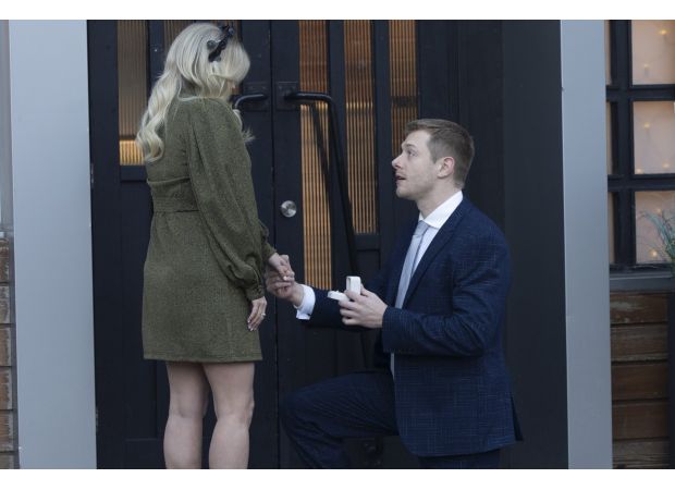 A popular couple on Coronation Street is getting engaged on Christmas, adding to the holiday cheer.