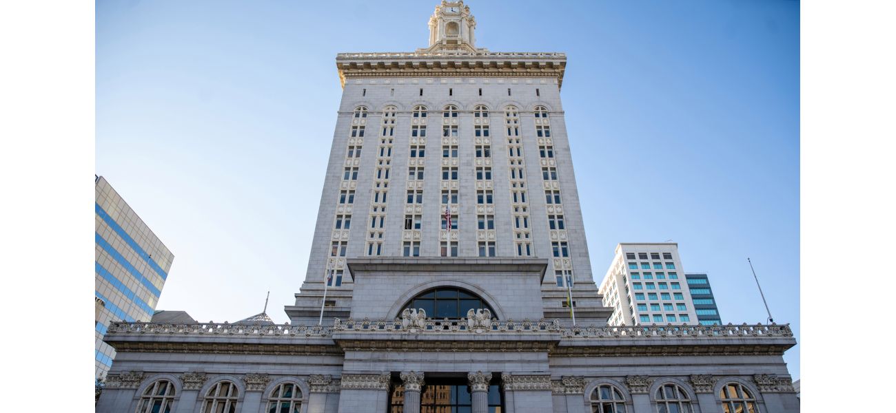 Oakland faces potential job cuts to resolve $130M budget deficit.