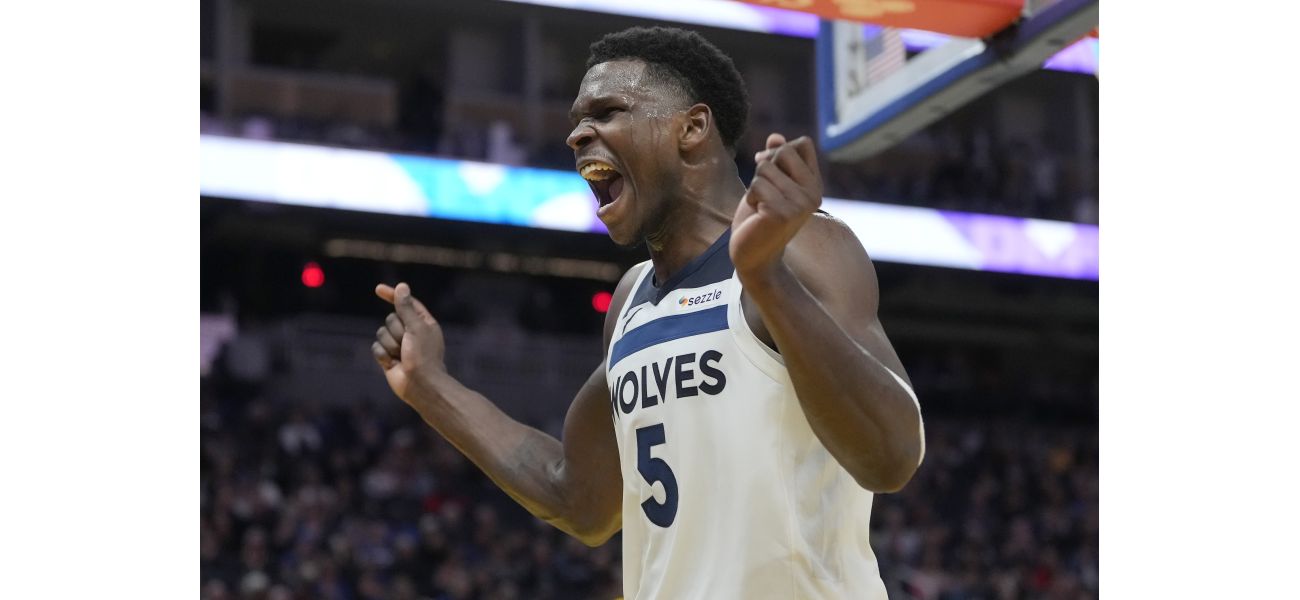 Warriors' key players come back but are still defeated by unstoppable Timberwolves.