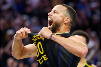 Warriors' star players Curry and Green return to face the Timberwolves.