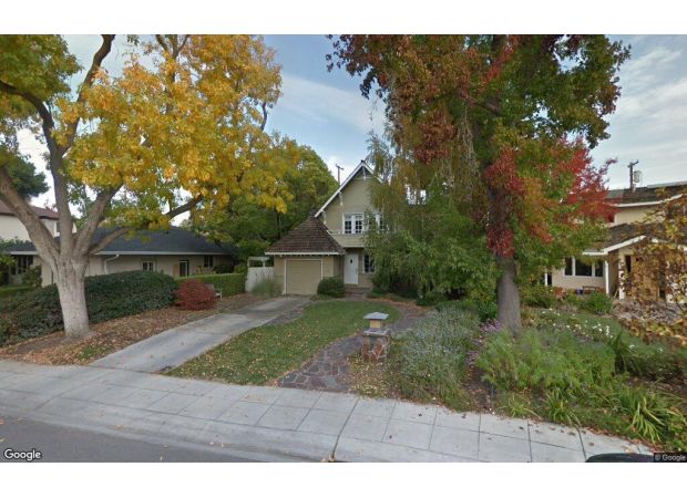 Palo Alto home sold for $3.9 million with three bedrooms.