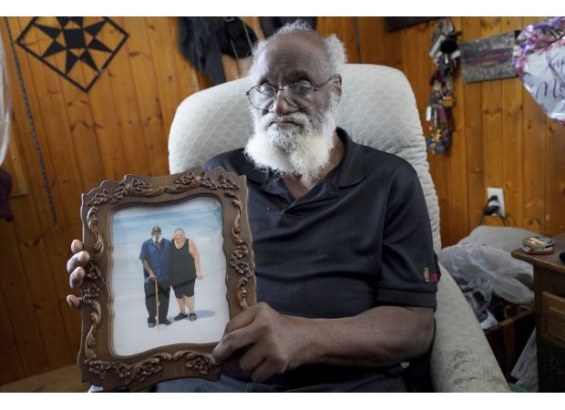 Body of woman missing for four days discovered in US sinkhole