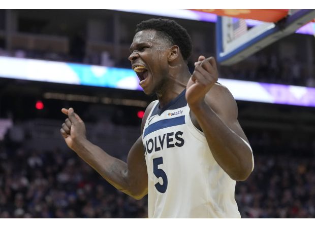 Warriors' key players come back but are still defeated by unstoppable Timberwolves.