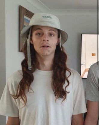 A NSW teen who was last seen at beach with friends on Friday is being searched for through resumes.