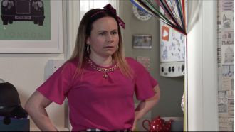 A well-known character in Coronation Street comes back to find out about a surprising death.