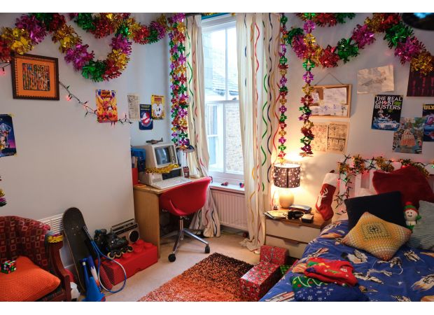 Relive the 80s Christmas spirit with a nostalgic stay.