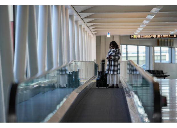 Be a helpful relative this holiday season by providing tech support to your family.