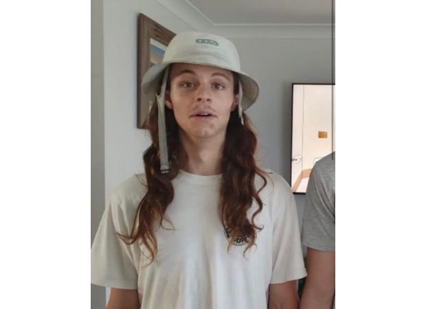 A NSW teen who was last seen at beach with friends on Friday is being searched for through resumes.
