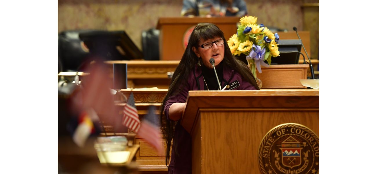 Union representing Statehouse aides demands Sen. Sonya Jaquez Lewis step down from her position.