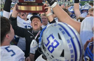 Broomfield makes an impressive comeback to defeat Montrose and win their sixth Class 4A football championship.