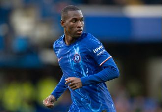 Confirmed squad and injuries for Tottenham and Chelsea match, along with predicted starting lineup.