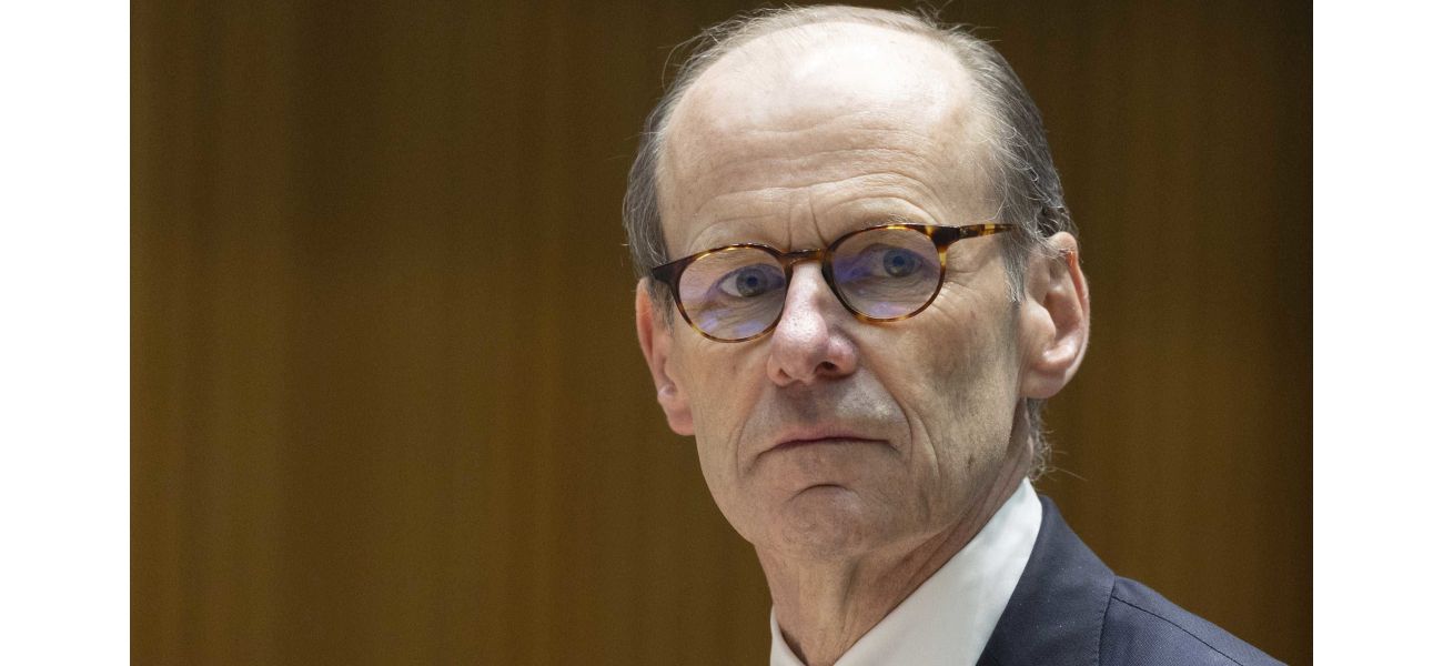 Shayne Elliott, ANZ CEO, to step down after 9 years.