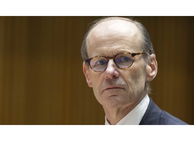 Shayne Elliott, ANZ CEO, to step down after 9 years.