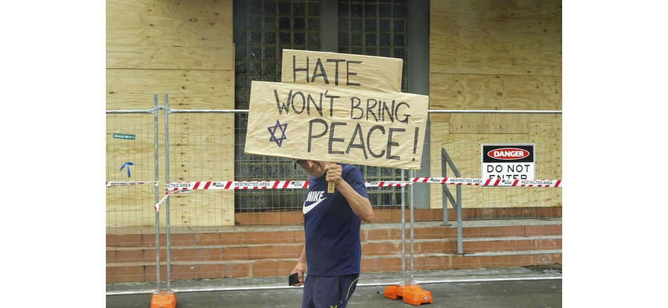 Arson suspected in fire at Melbourne synagogue, described as 