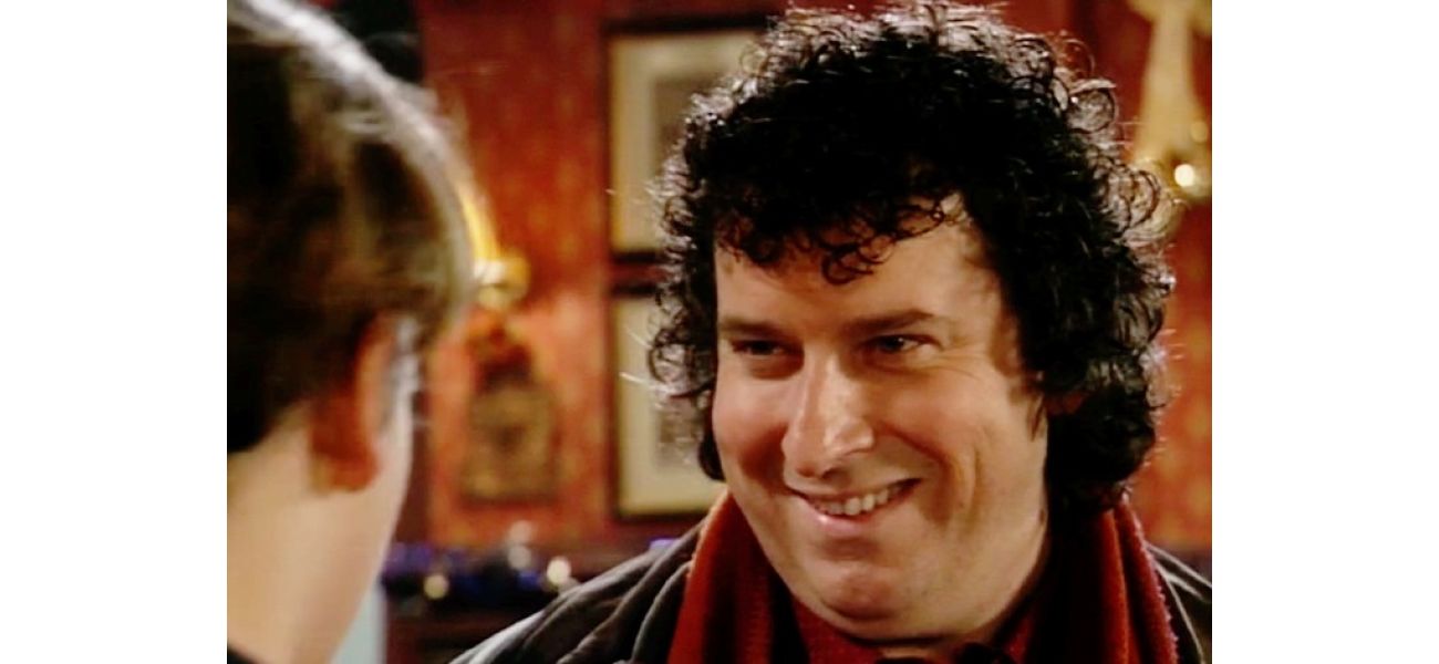 Iconic TV star from 90s returning to television after hiatus for special occasion.