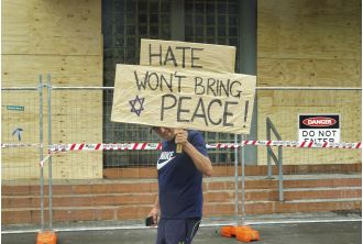 Arson suspected in fire at Melbourne synagogue, described as 