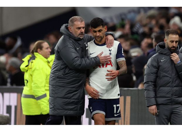 Romero reaches out to Postecoglou amidst mounting pressure on Tottenham manager.