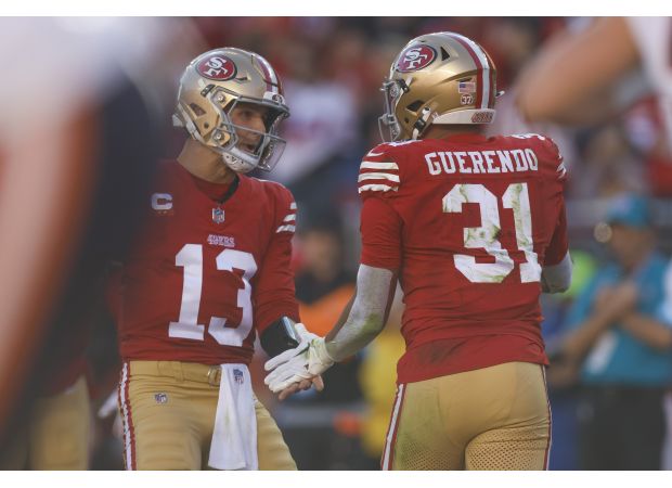 Strong game from QB Purdy helps 49ers bounce back against Bears in near-perfect performance.