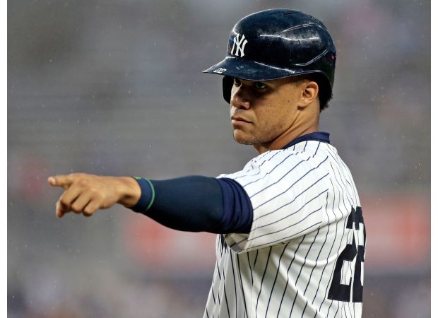 Soto signs record-breaking deal, Giants lose out.