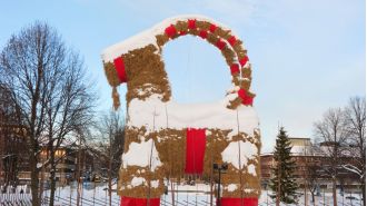 People are continuously attempting to destroy Sweden's enormous Christmas goat.