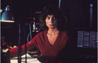 A 79-year-old actress known for her iconic 80s horror roles is seen looking ageless in a rare appearance.