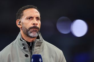 Rio Ferdinand pleads with Manchester United to get rid of underperforming players.